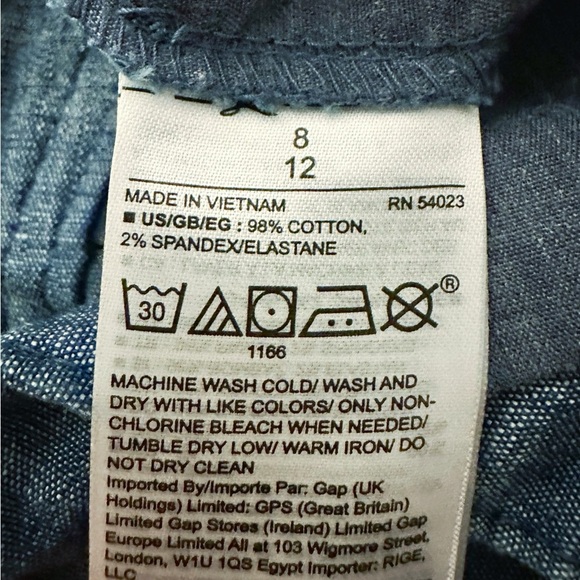 GAP | Women’s Chambray City Short (8) - Picture 5 of 6